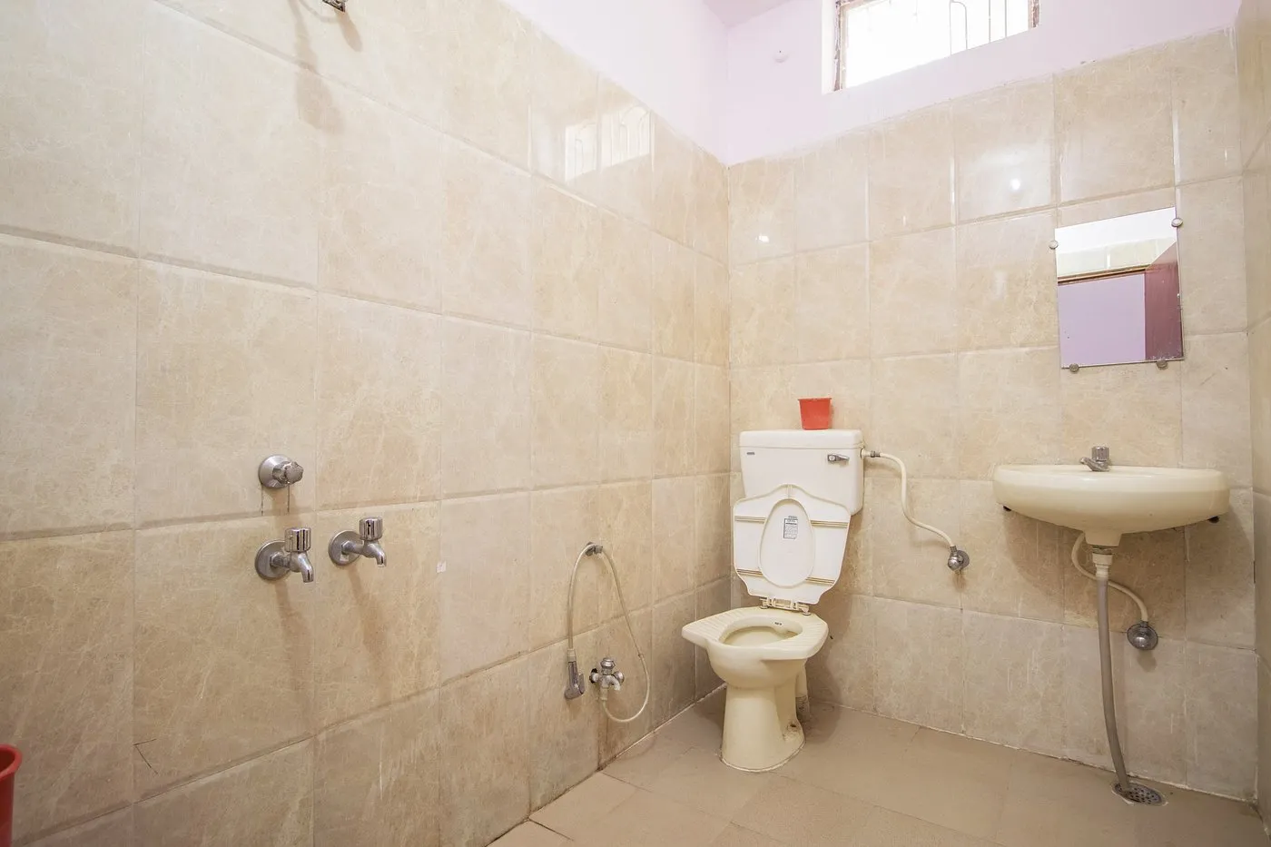 Clean Attached Bathroom At Aashirwad Guest House - Yatra Service